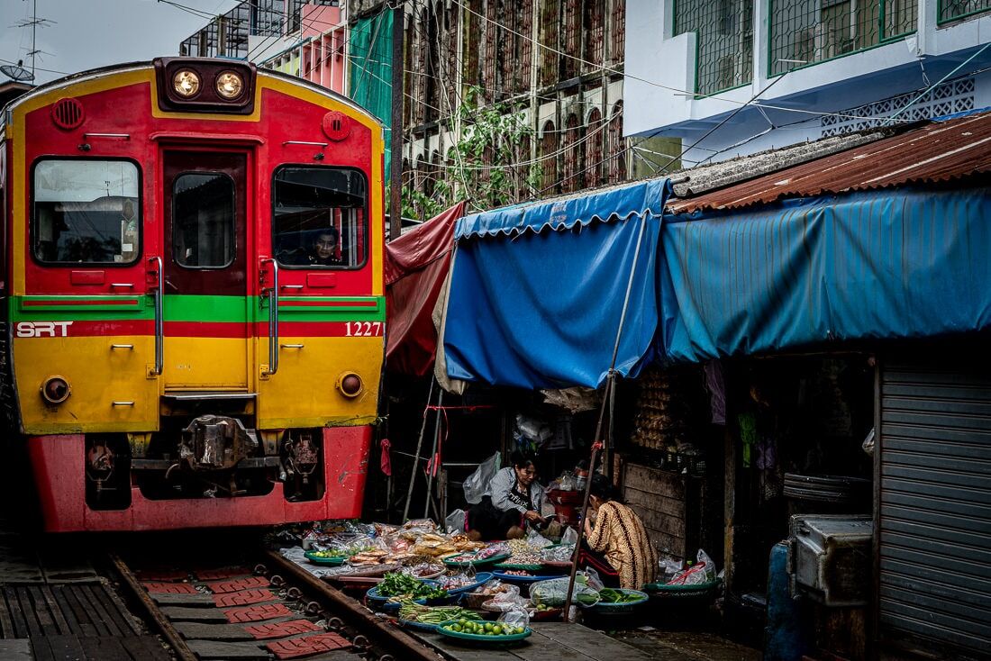 Capture the authentic charm of Mae Klong’s historical scene